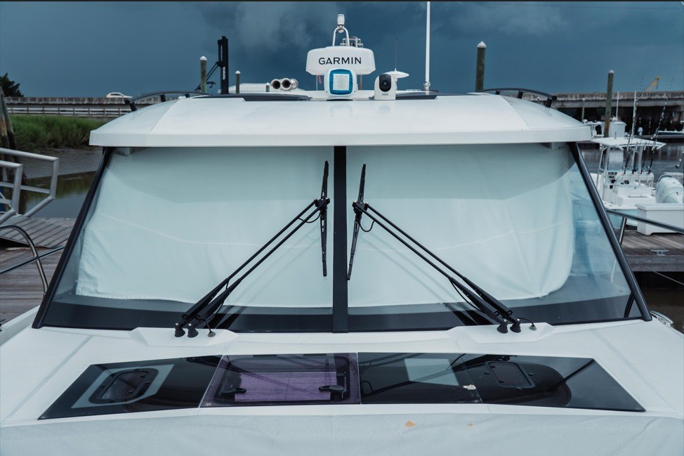 2025 Jeanneau NC 1295 Coupe Boat
