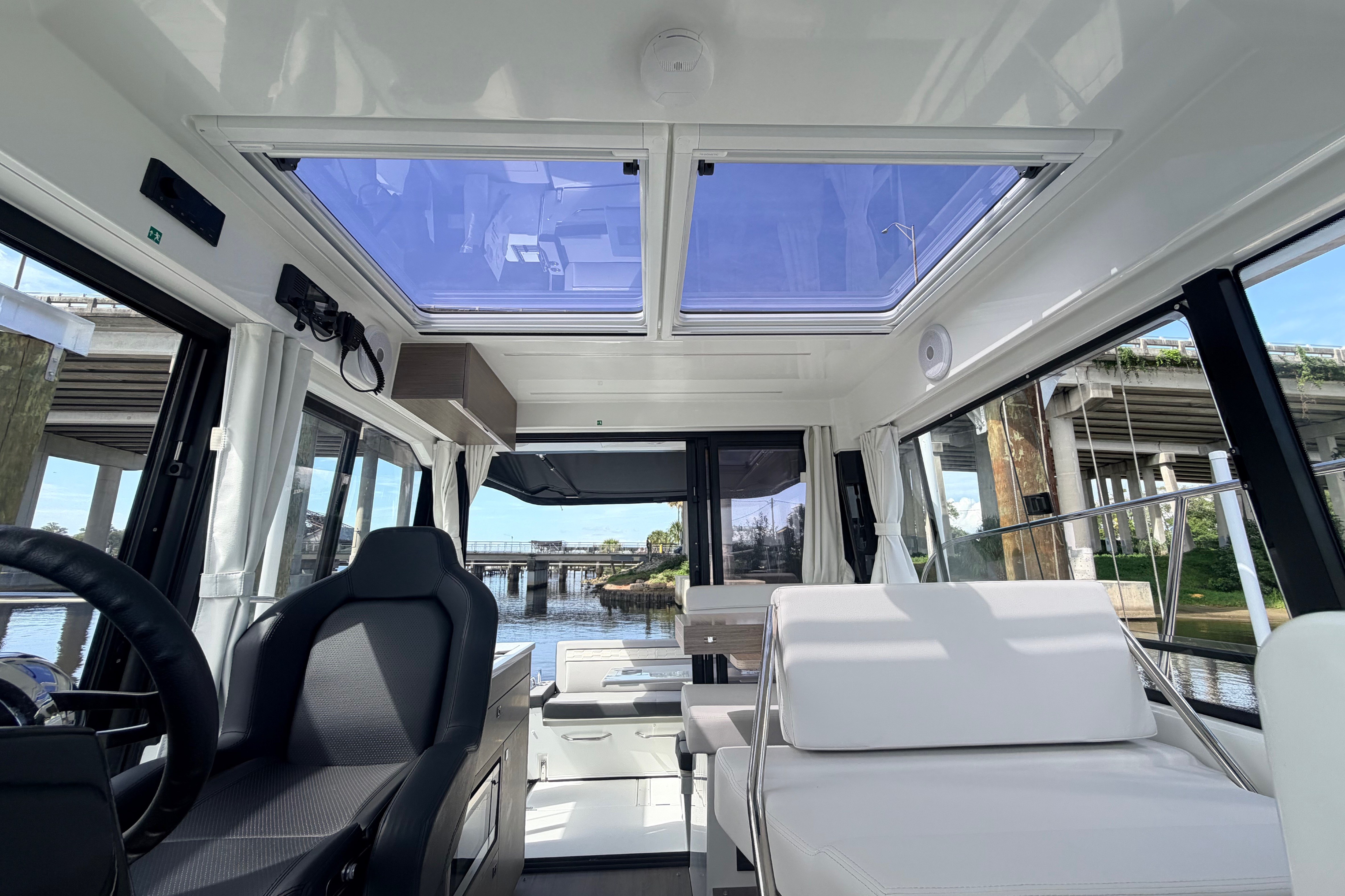 2026 Jeanneau Nc 895 Series 2 Cruisers
