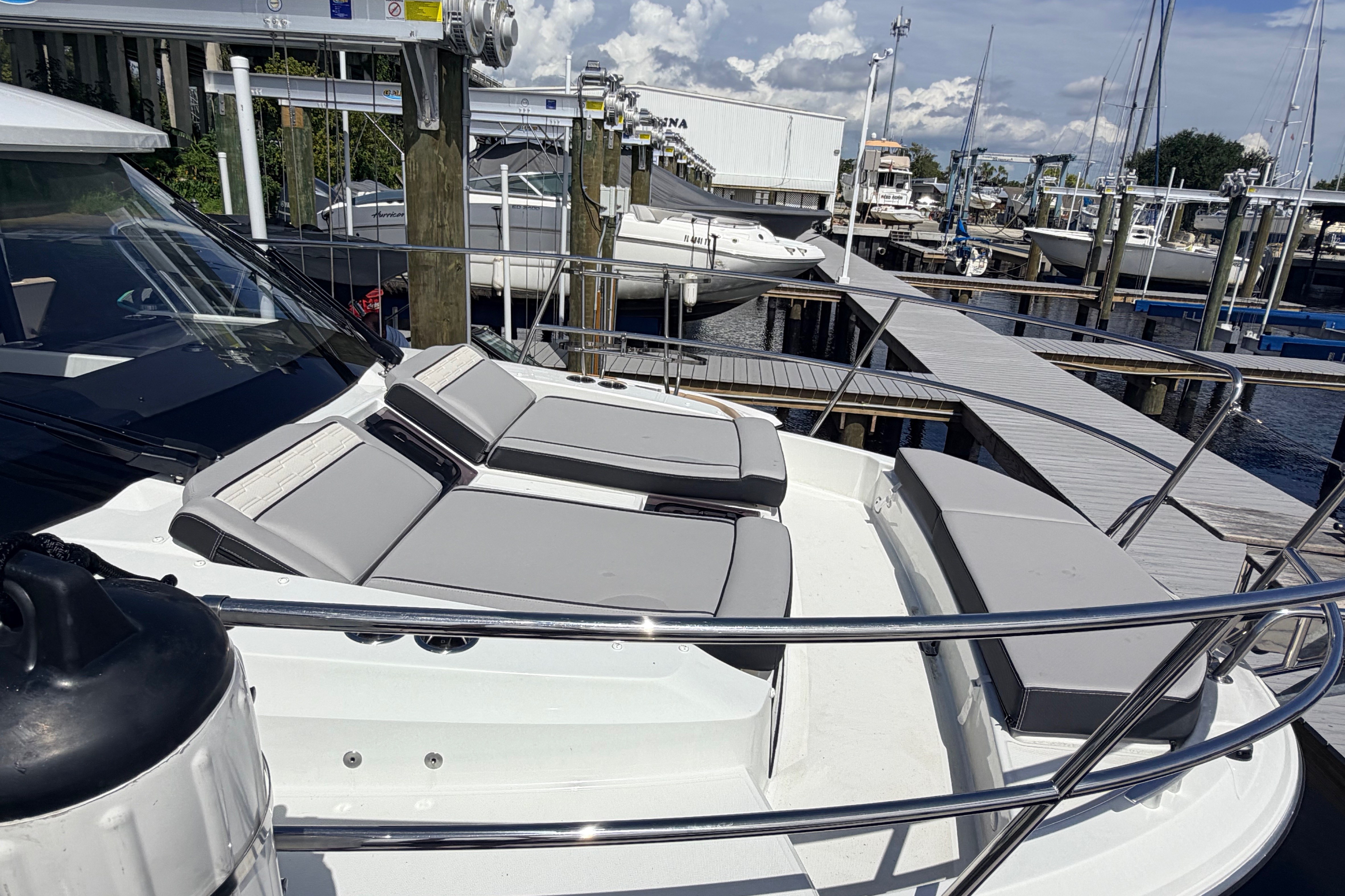 2026 Jeanneau Nc 895 Series 2 Cruisers