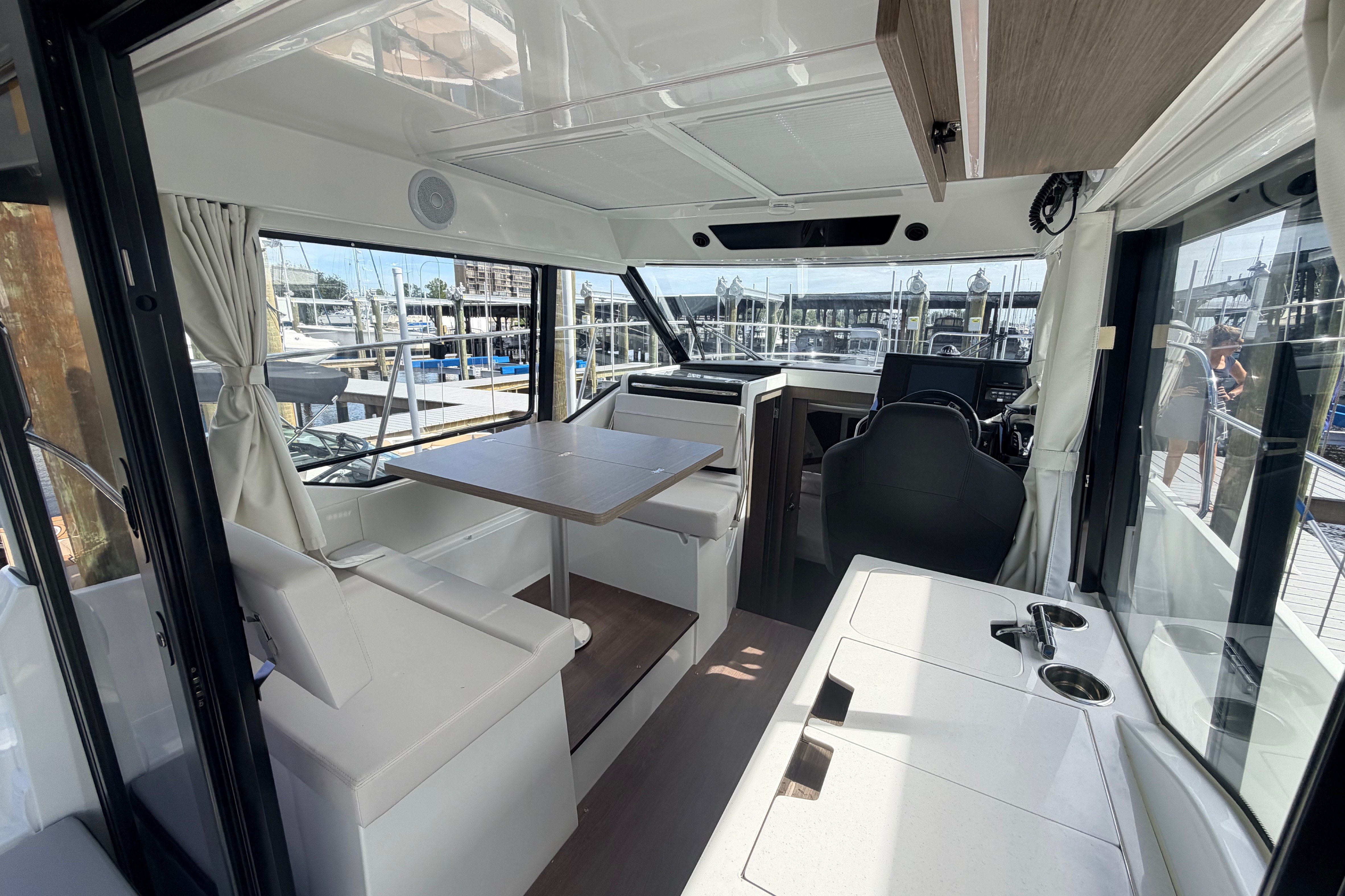 2026 Jeanneau Nc 895 Series 2 Cruisers