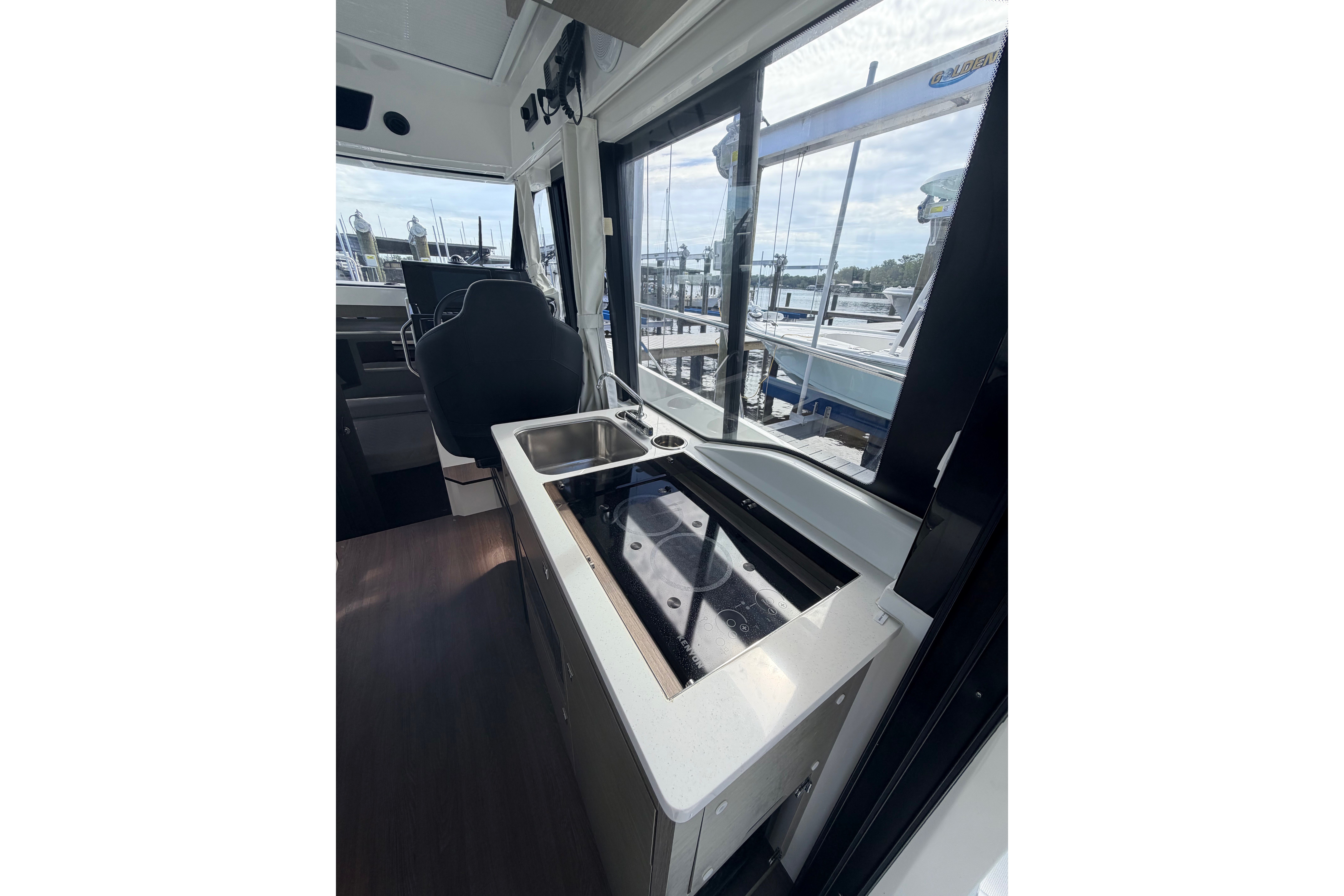 2026 Jeanneau Nc 895 Series 2 Cruisers