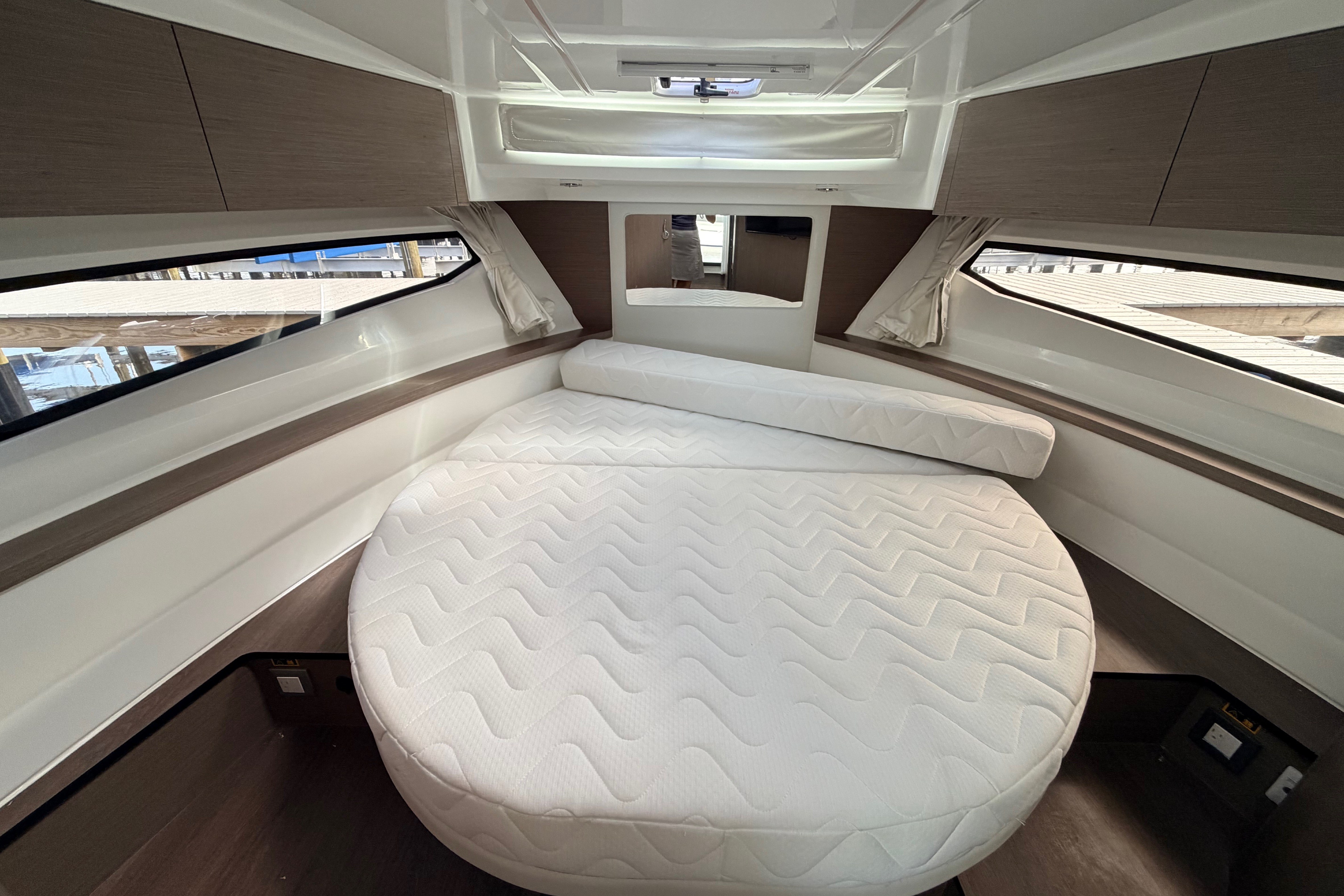 2026 Jeanneau Nc 895 Series 2 Cruisers