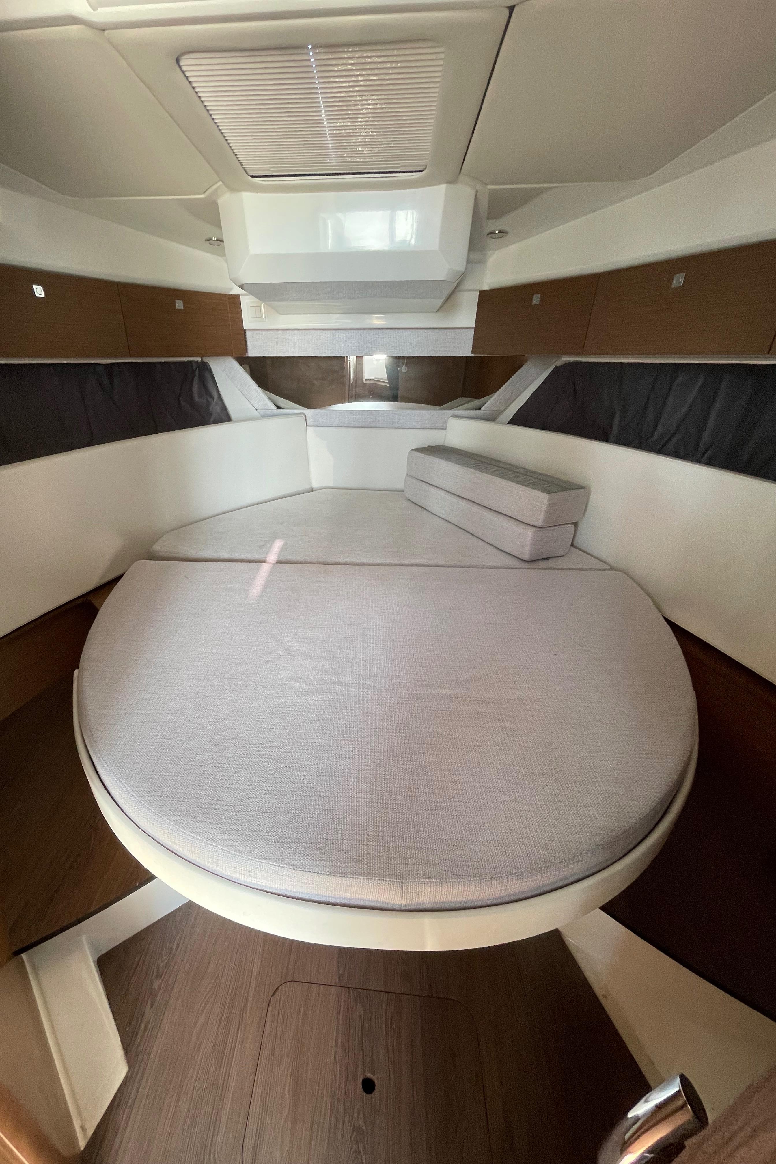 2021 Jeanneau Nc 1095 Cruisers