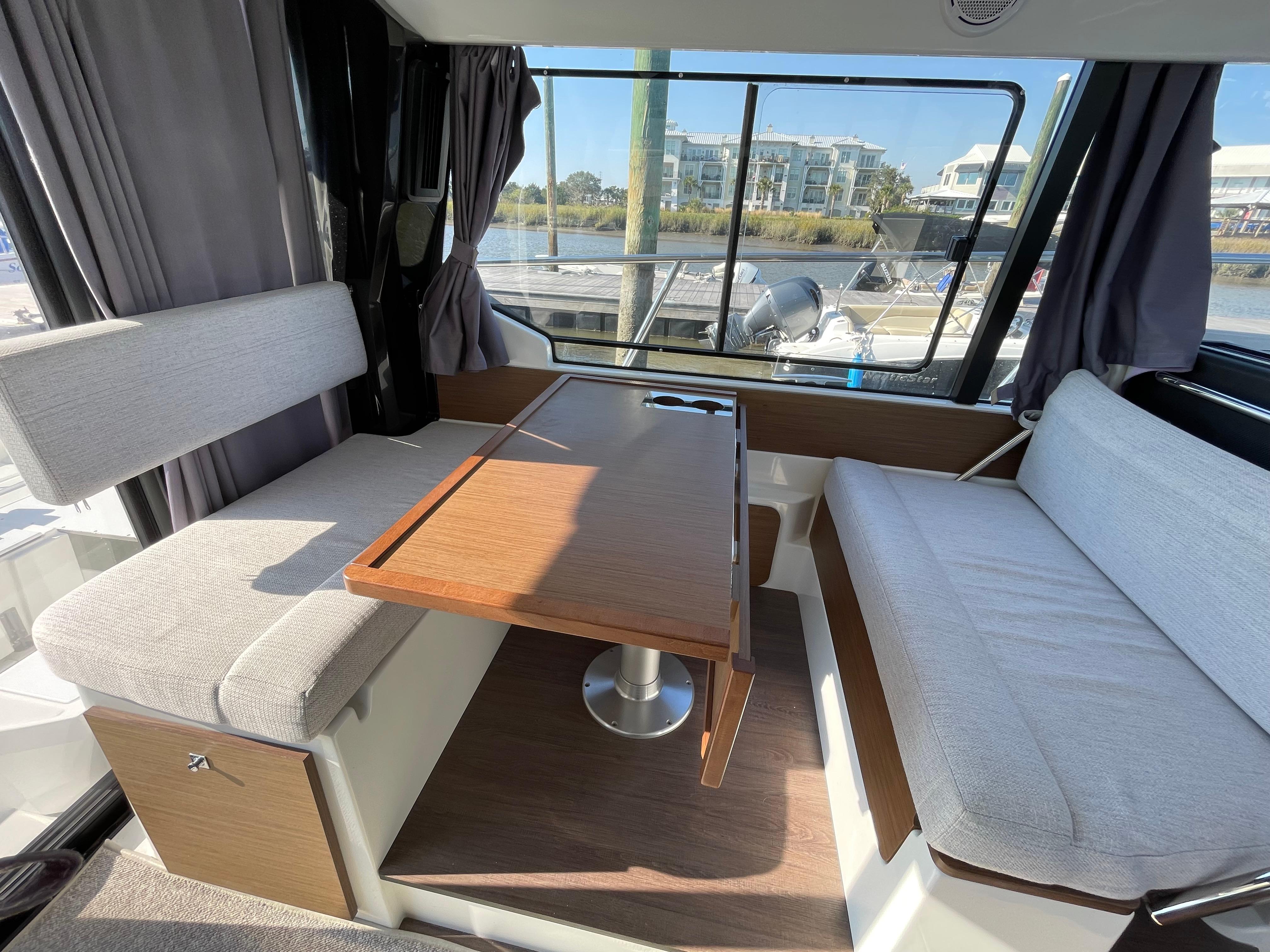 2021 Jeanneau Nc 1095 Cruisers